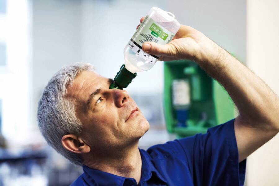 Augenspülstation mit 1 Flasche 4611