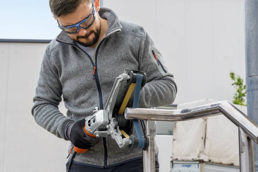 Rohrbandschleifer RS 17-70 E Set 72227561000 Opt. - Nennaufnahme 1700 W Bandgeschwindigkeit 9 - 27 m/s Schleifbandbreite