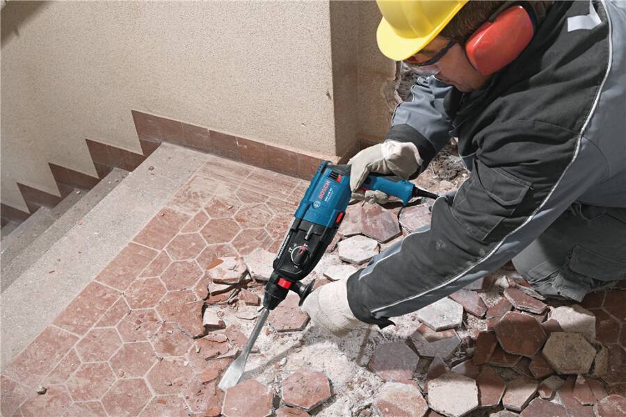 Bohrhammer GBH 2-28 0611267500 Lieferumfang Maschinentuch, Zusatzhandgriff, Tiefenanschlag 210 mm, Handwerkerkoffer Nenn