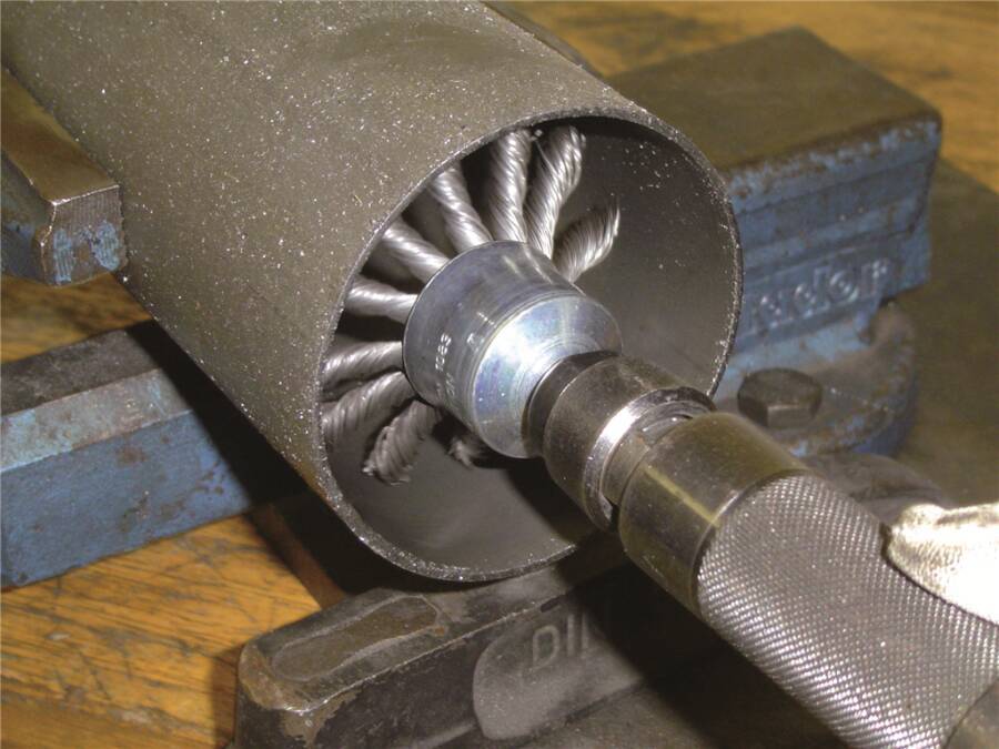 Pinselbürste mit Schaft, gezopfter Draht 454258 Ausführung Stahldraht Ø 22 mm Drahtstärke 0,25 mm Drehzahl max. 20000 U/