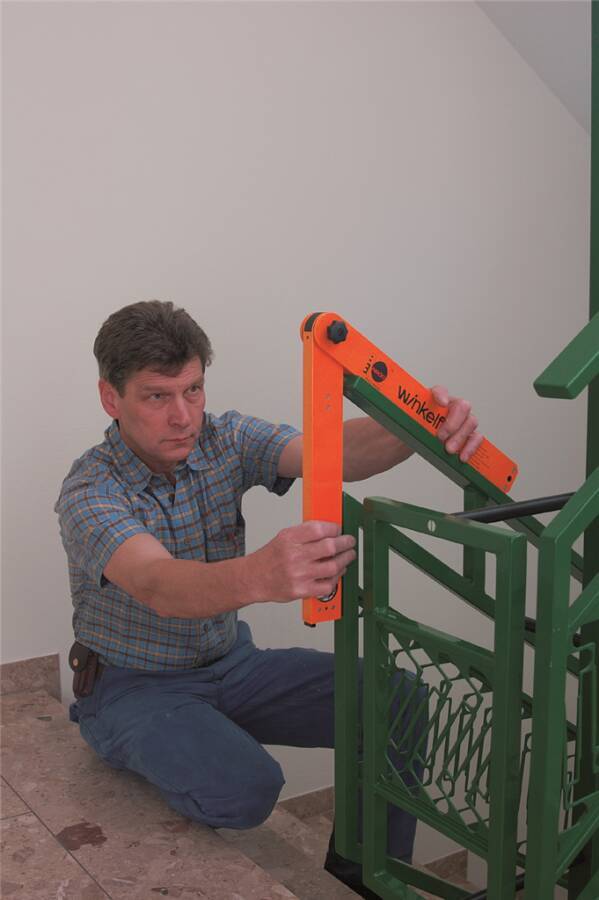 Winkeltronic Easy 405120 Schenkellänge 600 mm Messgenauigkeit ± 0,2 ° Messbereich 0-200 ° Gewicht 0,88 kg