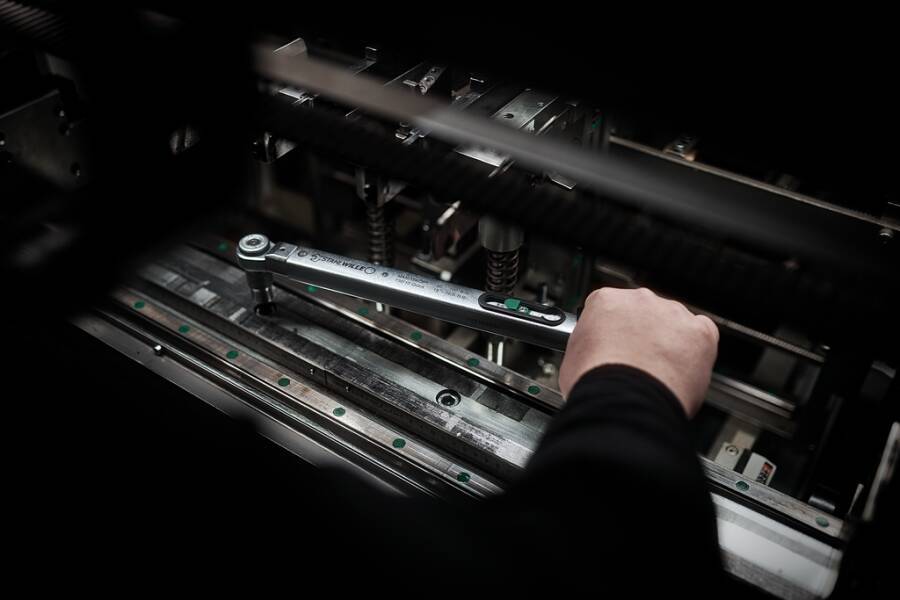 Drehmomentschlüssel MANOSKOP® 730 Quick 50184005 Anzugswert 6 - 50 Nm Antriebsvierkant - Länge 333 mm Skaleneinteilun