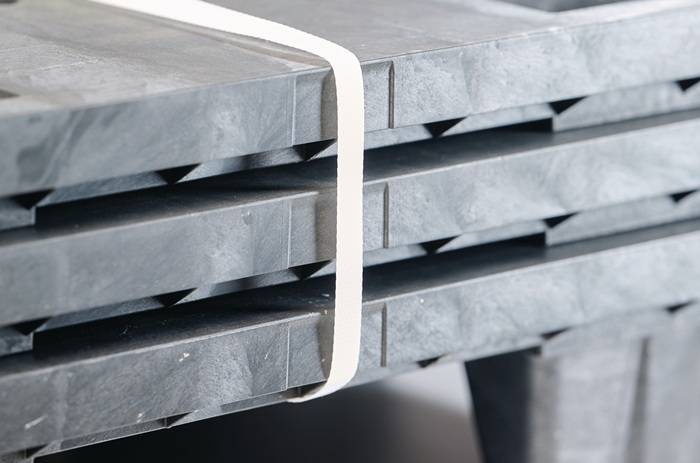 Kunststoffpalette L1200xB800xH140mm 9 Füße geschl.PE/PP-Recycling Mix KIGANESTO