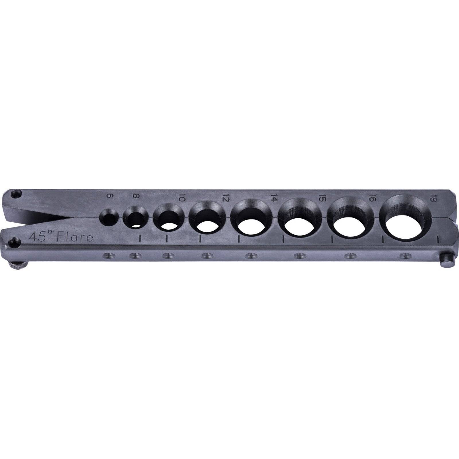 Ein Metallstangenwerkzeug mit Löchern in verschiedenen Größen, von 3 bis 16 beschriftet, das zum Erzeugen von 45-Grad-Aufweitungen in Rohren oder Schläuchen verwendet wird.