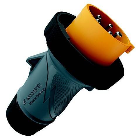 Nahaufnahme eines blau-schwarzen industriellen Stromsteckers mit einem orangefarbenen Stecker, gezeigt vor weißem Hintergrund.