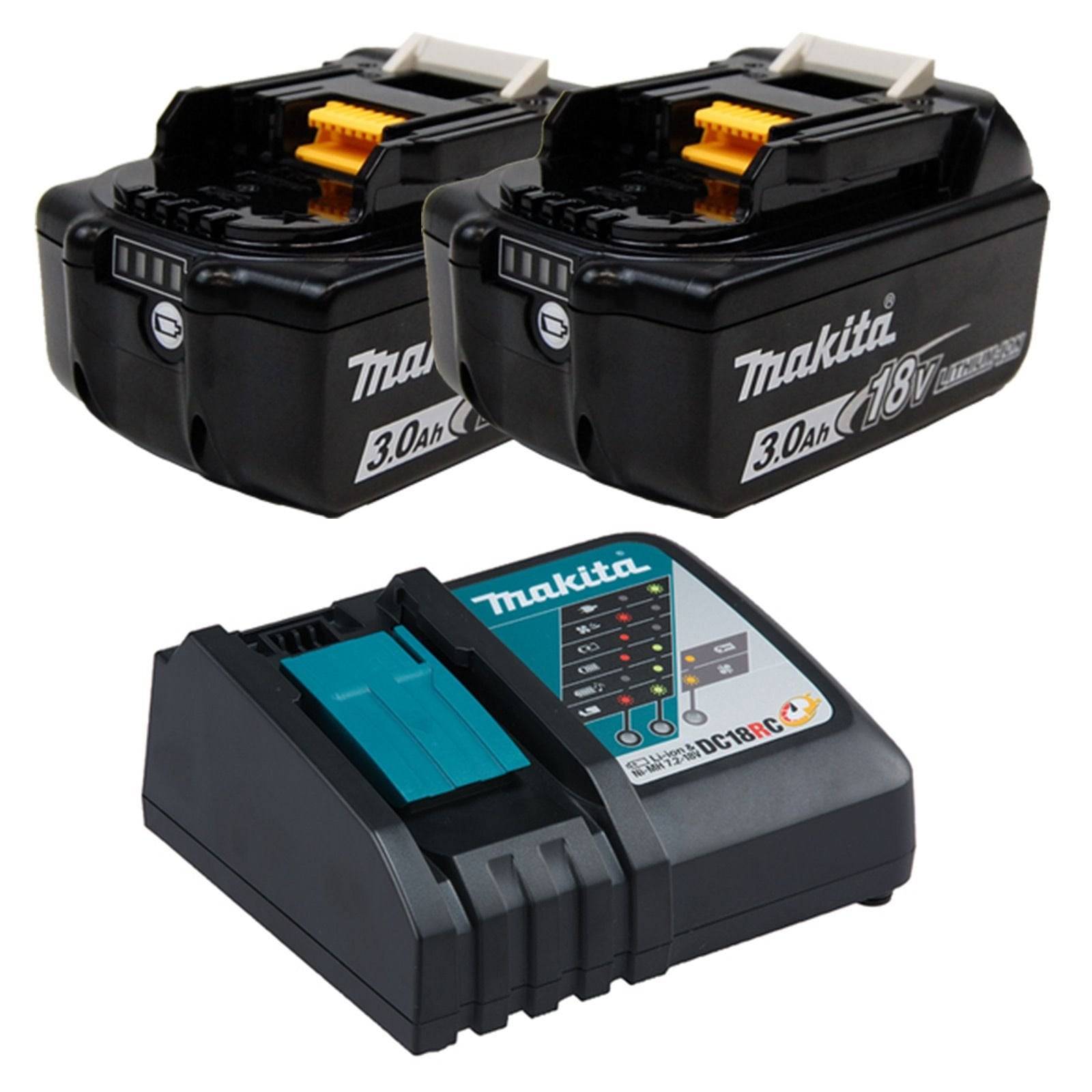 Zwei schwarze Makita 18V 3.0Ah Lithium-Ionen-Akkus und ein Makita-Ladegerät mit einer farbigen Anzeigetafel, entwickelt für Elektrowerkzeuge.