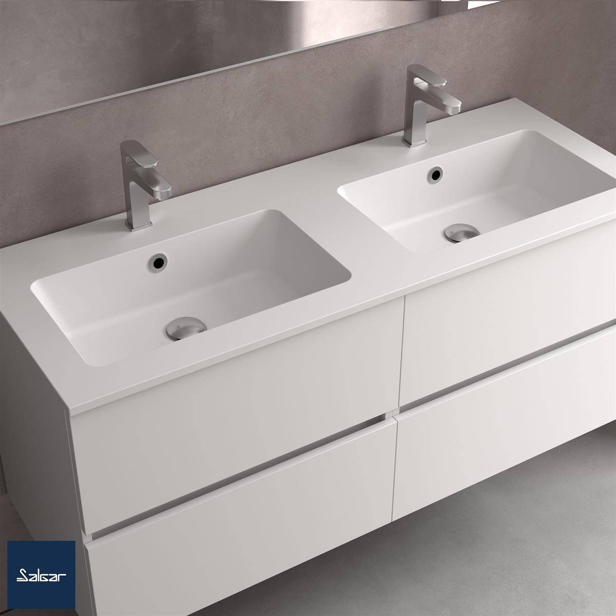 Modernes weiß lackiertes Badezimmer-Doppelwaschbecken mit zwei Chromarmaturen und Schubladenspeicherung vor einer grauen Wand.
