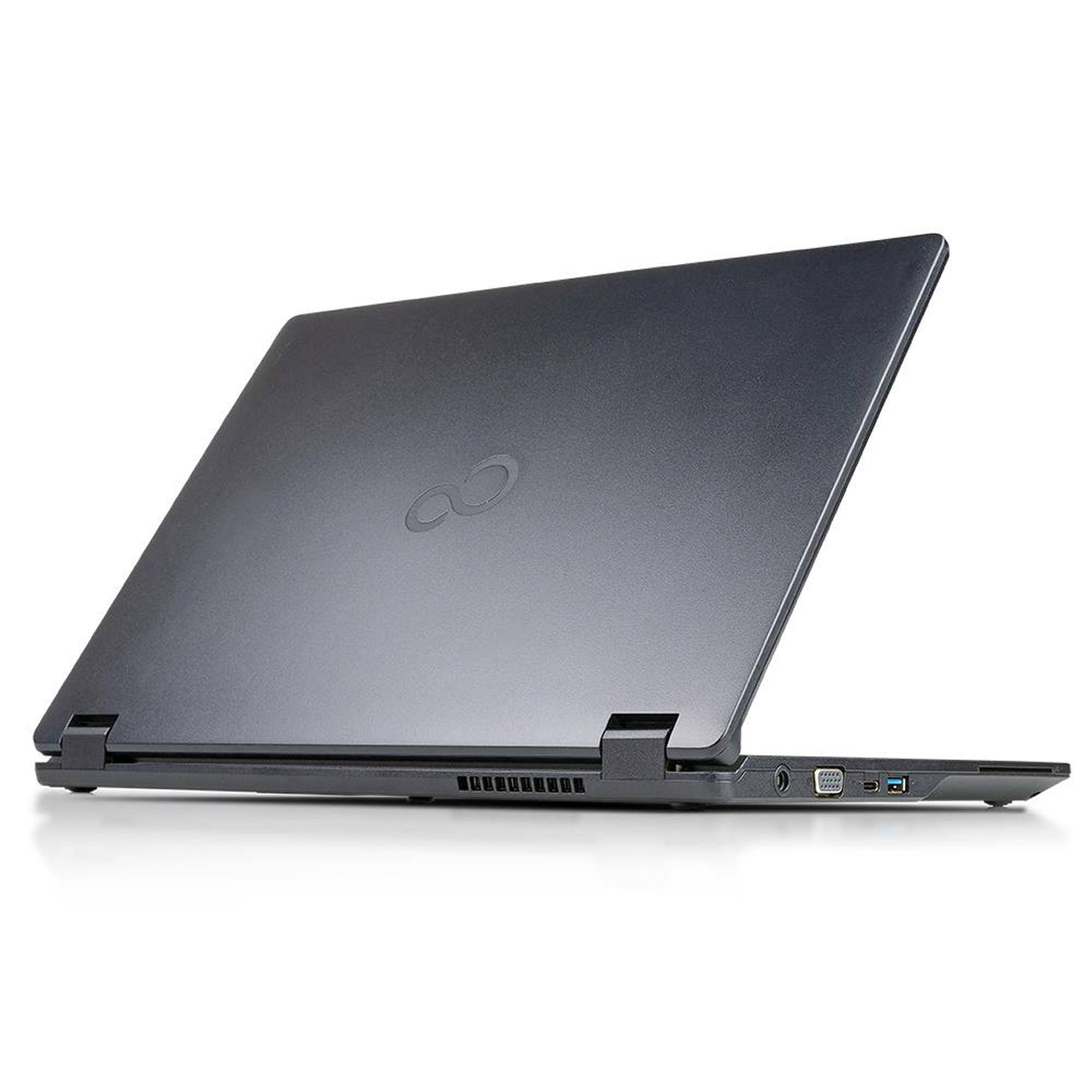 Geschlossener dunkelgrauer Laptop von hinten-links gezeigt, Deckel teilweise geöffnet, mit sichtbarem Scharnier, Anschlüssen und kleinem Logo auf der Rückseite des Gehäuses.