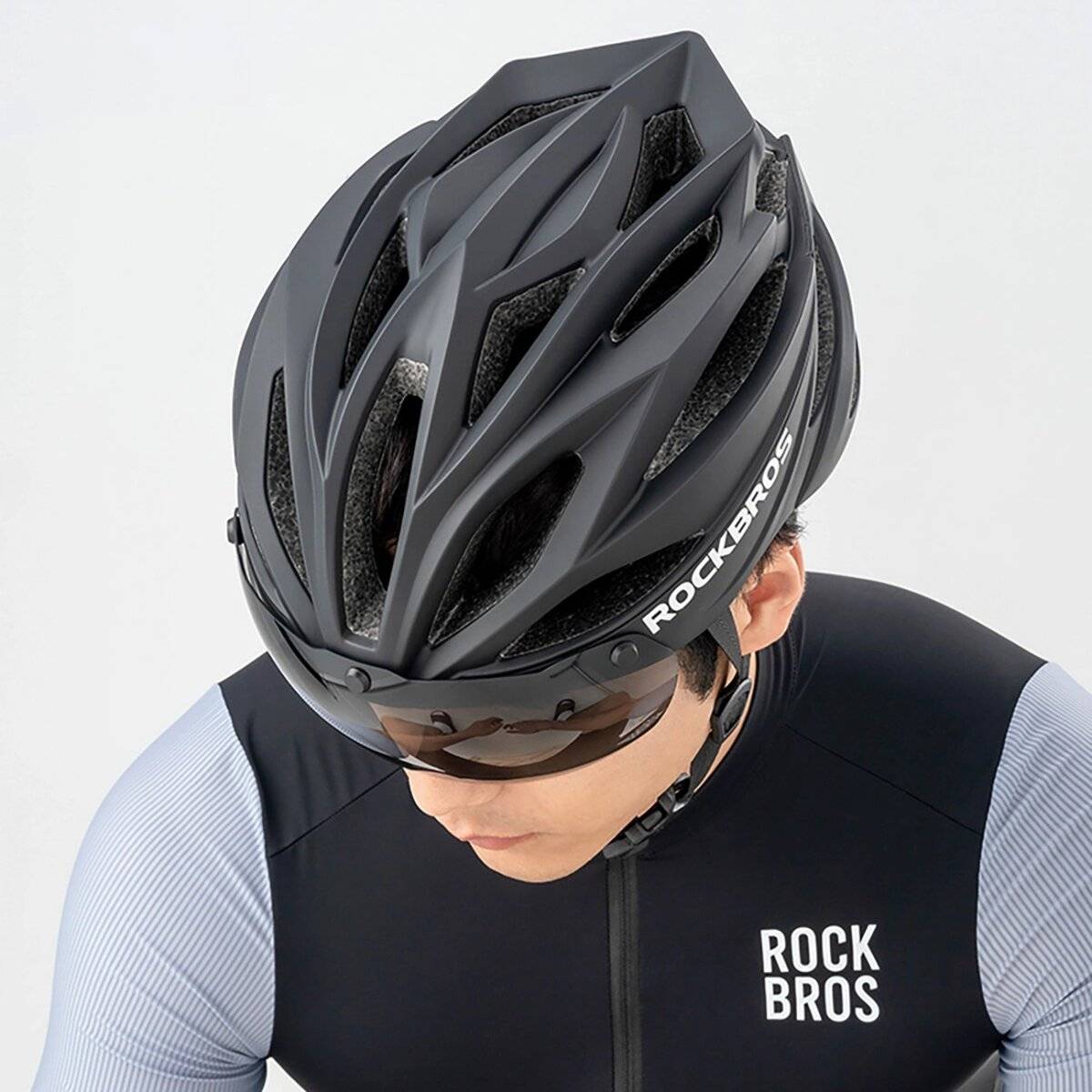 Rockbros Fahrradhelm mit Visier, abnehmbarer UV-Schutzbrille, Unisex Schwarz
