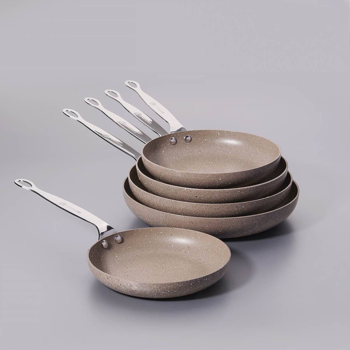 Korkmaz Browni Pfanne mit Griff - 26 x 4,5 cm - Antihaft & Kratzfest