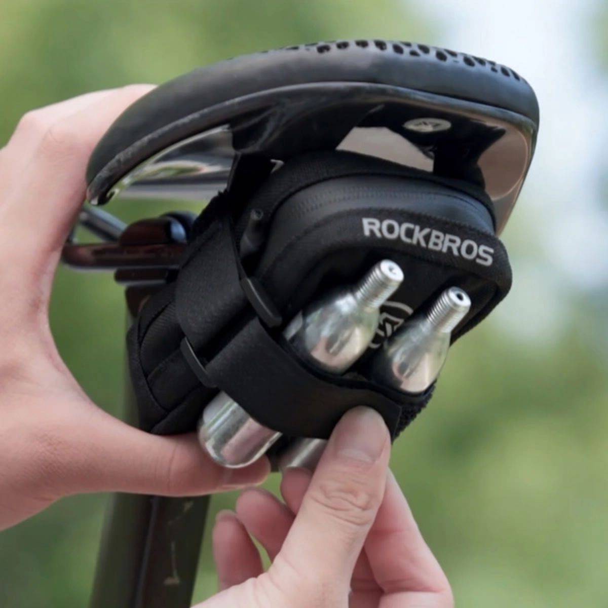 Rockbros Mini Satteltasche mit CO2-Kartuschenhalter - Schwarz/Grün