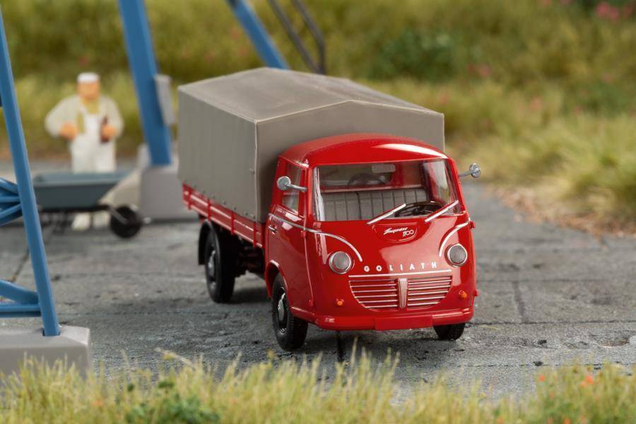 Auhagen 66022 H0 Pritschenwagen Plane hellrot Fertigmodell