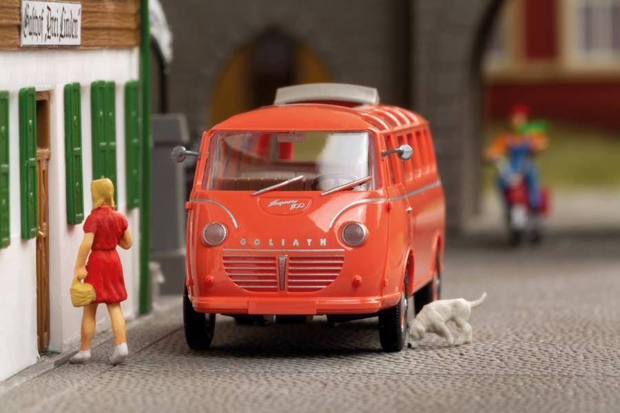 Auhagen 66019 H0 Luxusbus hellkoralle Fertigmodell