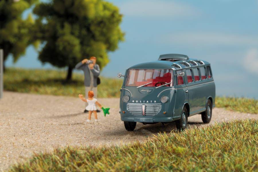 Auhagen 66018 H0 Luxusbus hellblaugrau Fertigmodell