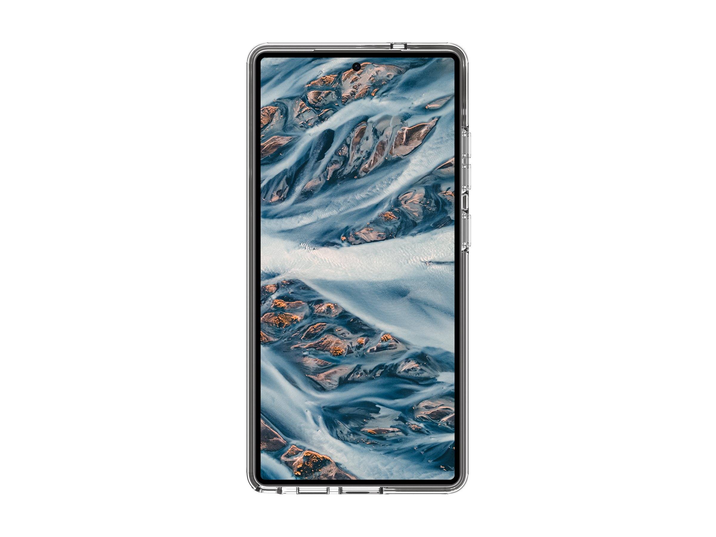 Ein Smartphone, das eine Luftaufnahme eines Flusses mit kunstvollen Mustern von Wasser und Land zeigt, wodurch ein fließendes und künstlerisches Design entsteht.