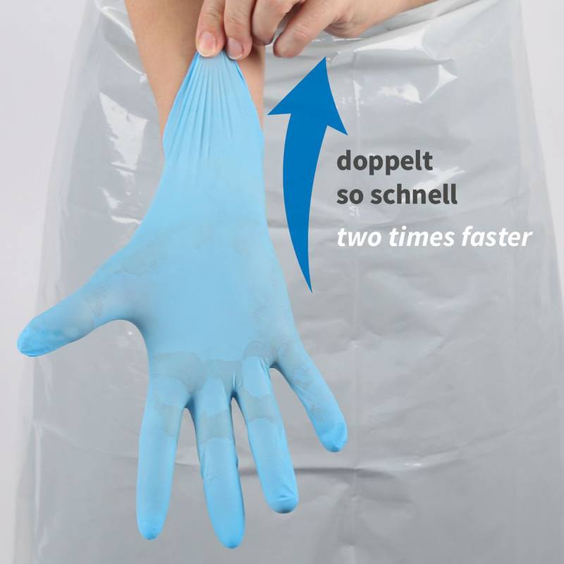 Eine Hand mit einem blauen Handschuh zieht am Handgelenk, mit einem blauen Pfeil, der nach oben zeigt. Text lautet: 'doppelt so schnell, two times faster.