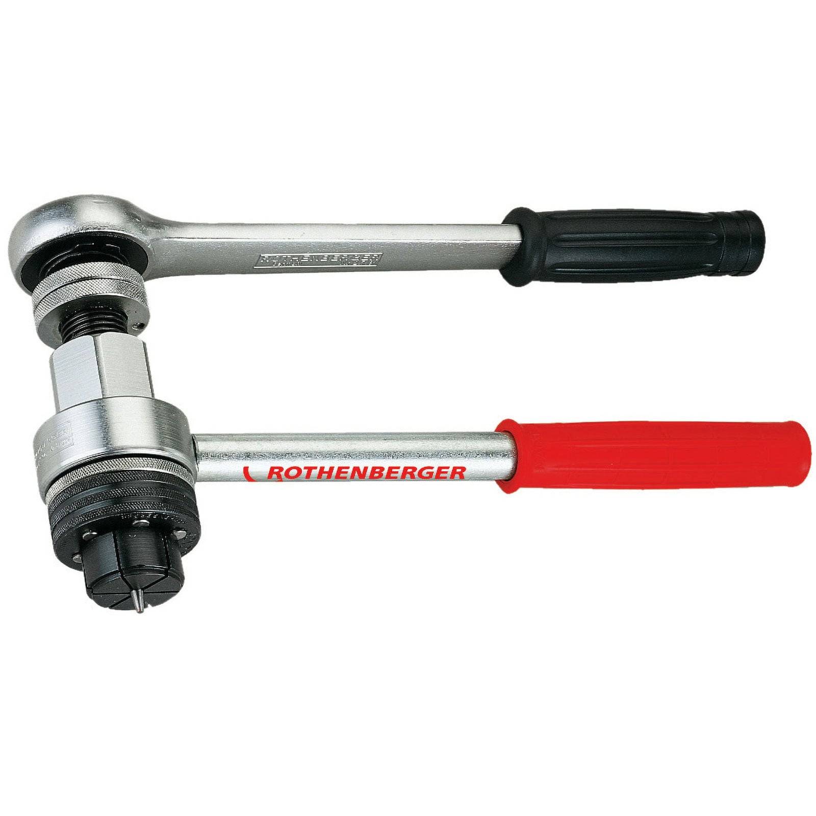 Ein Rothenberger Rohrzange mit silbernem Körper, schwarzen und roten Griffen, entwickelt zum sicheren Greifen und Drehen von Rohren.