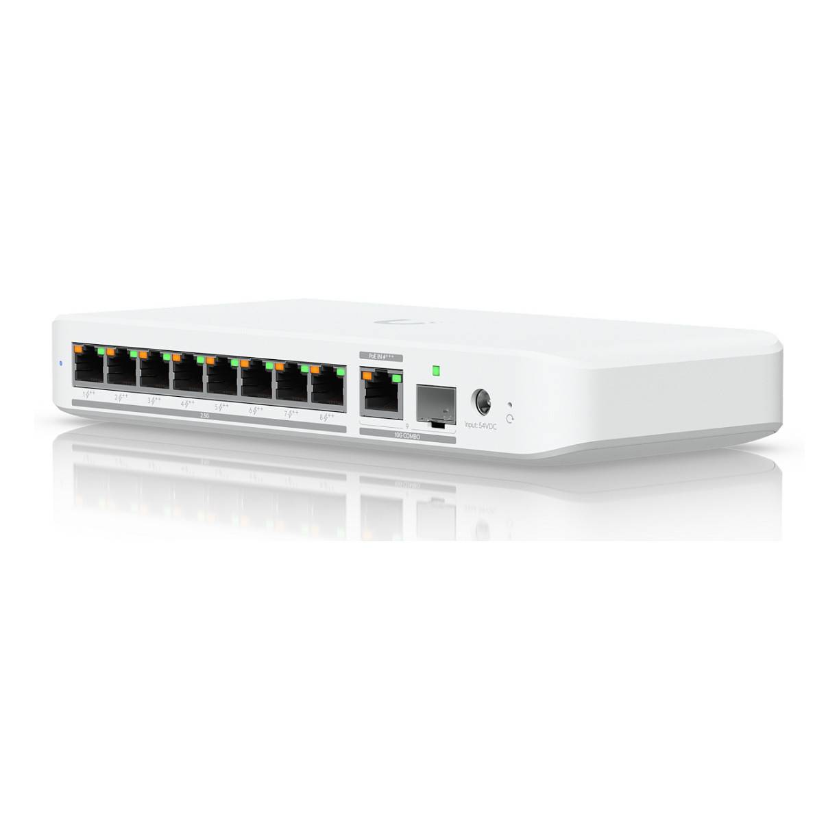 Ein weißer Netzwerk-Switch mit acht Ethernet-Anschlüssen, einem Konsolenport und einem Stromanschluss wird vor einem einfachen Hintergrund dargestellt.