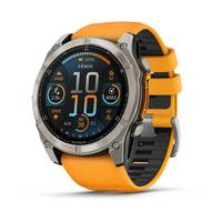 Robuste runde Smartwatch mit orangem Armband und schwarzem Band, frontal auf weißem Hintergrund dargestellt.
