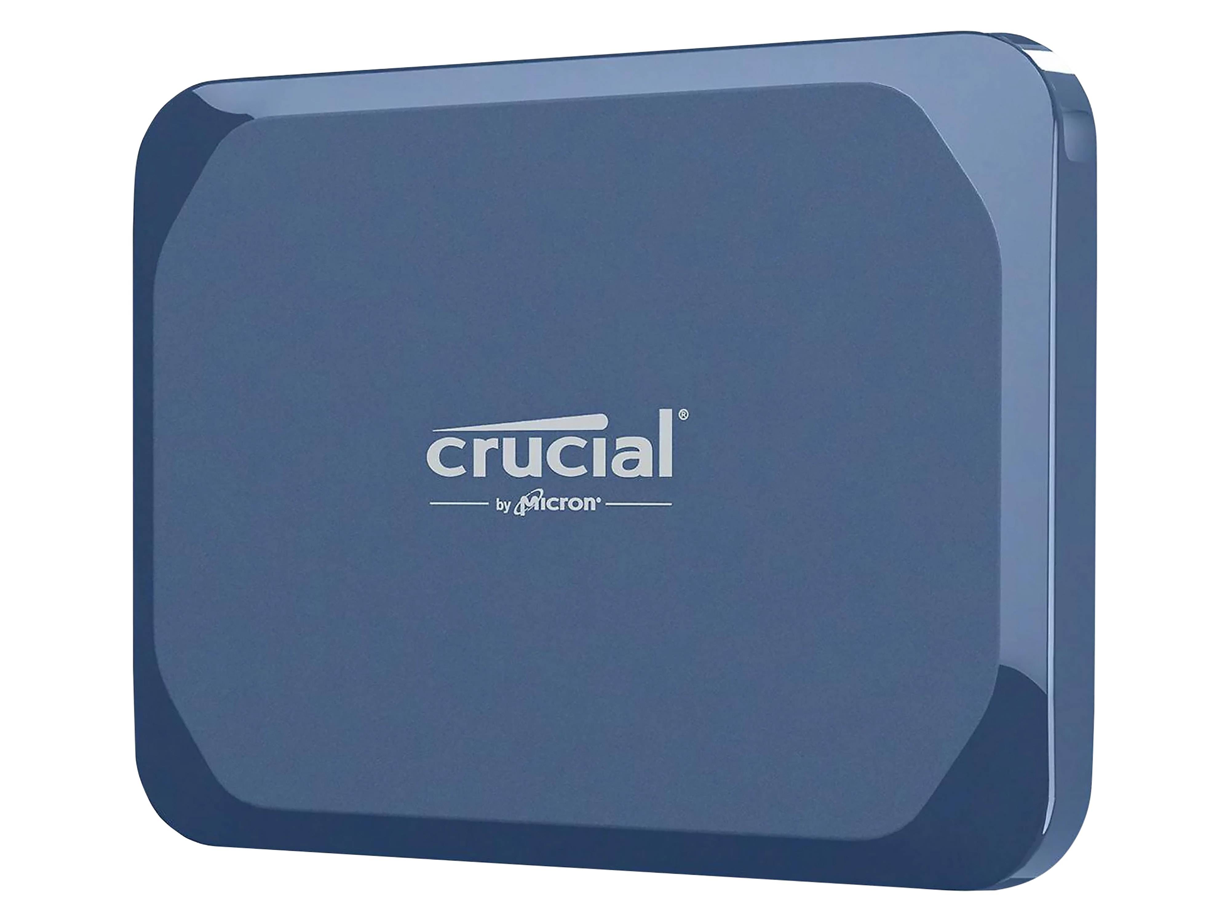 Blauer externer Festplattenspeicher mit zentriertem 'Crucial by Micron'-Logo an der Vorderseite.