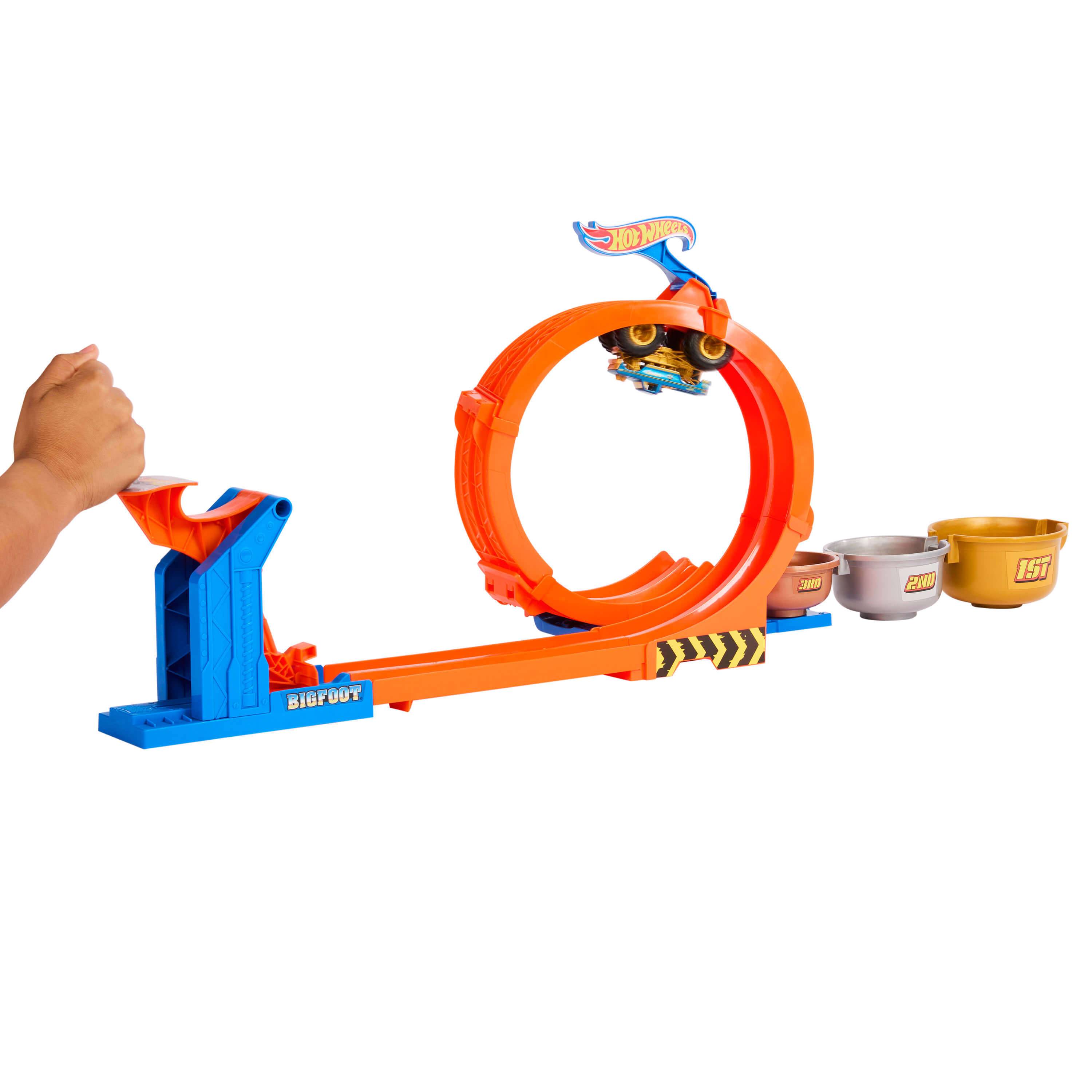 Mattel JBX64 - Hot Wheels Monster Trucks 2-in-1 Loop & Flip Challenge