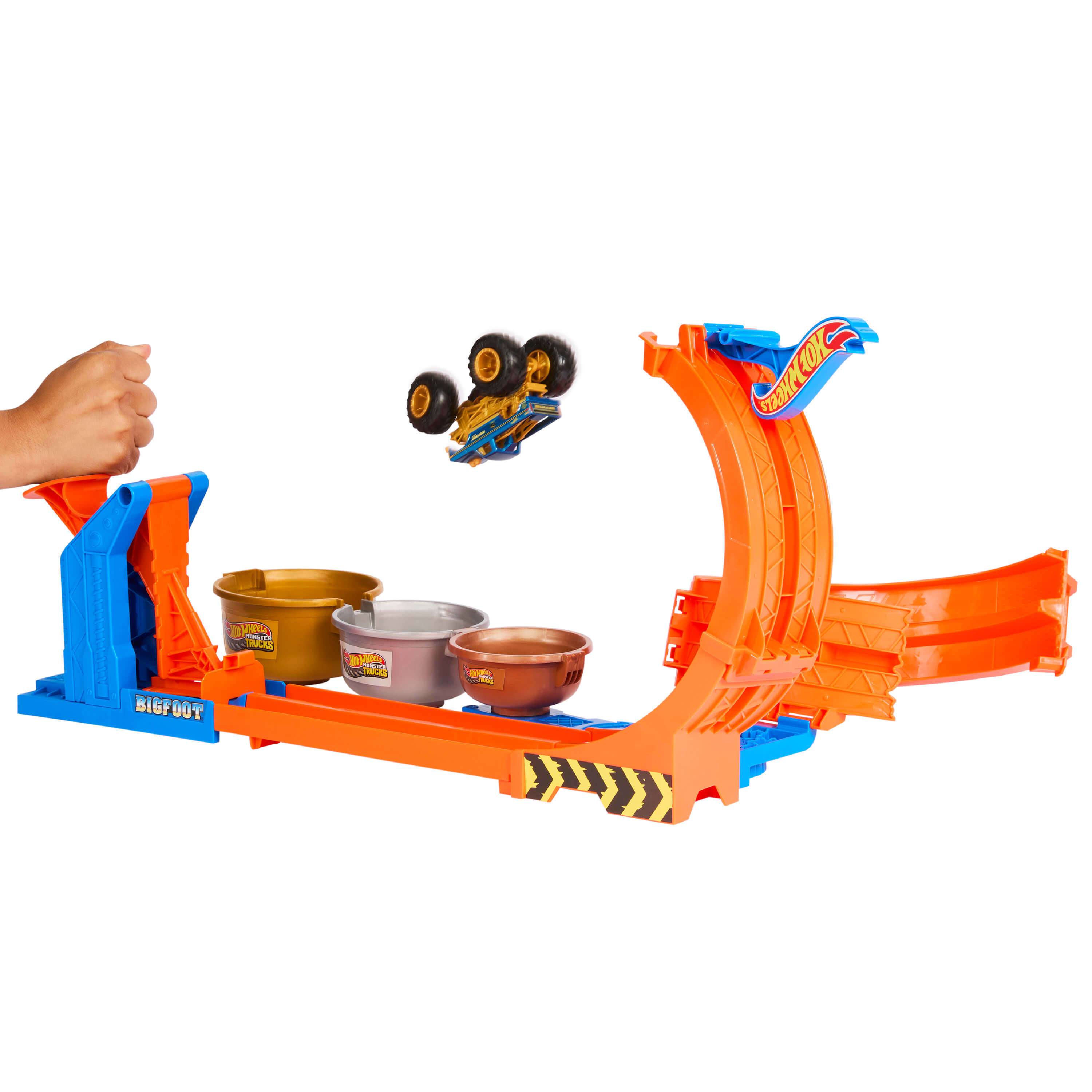 Mattel JBX64 - Hot Wheels Monster Trucks 2-in-1 Loop & Flip Challenge