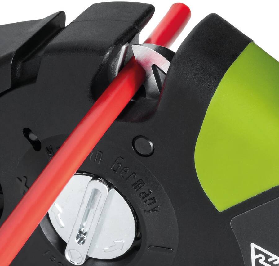 Abisolierzange MultiStrip selbsteinstellend 707 040 für Kabelquerschnitt 0,08-16 mm² Länge 195 mm Gewicht 200 g