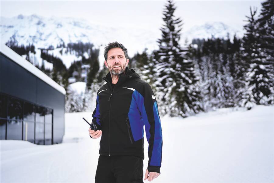 Winter-Softshelljacke 10417322-9946-S Größe S Farbe schwarz / kornblau