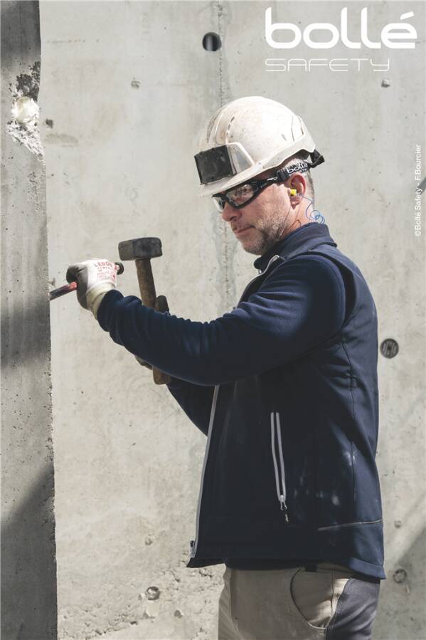 Schutzbrille TRACKER TRACPSI Rahmen schwarz Scheibe klar Scheibenkennzeichnung 2C-1.2 1 BT KN CE Beschichtung PLATINUM V