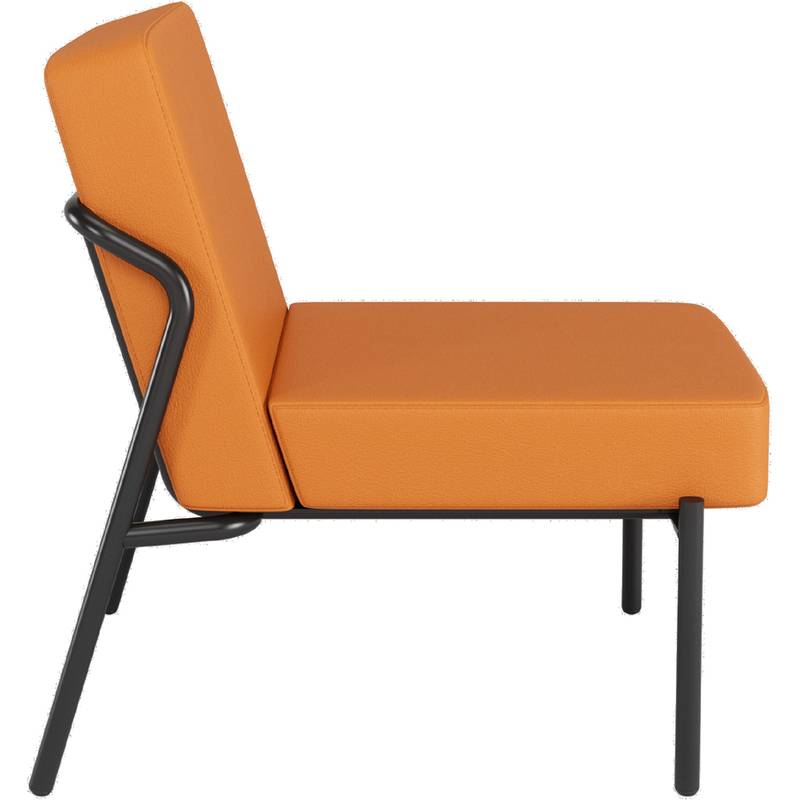 Ein orangefarbener, gepolsterter Sessel mit schwarzem Metallgestell, von der Seite betrachtet, der sein zeitgenössisches, minimalistisches Design betont.