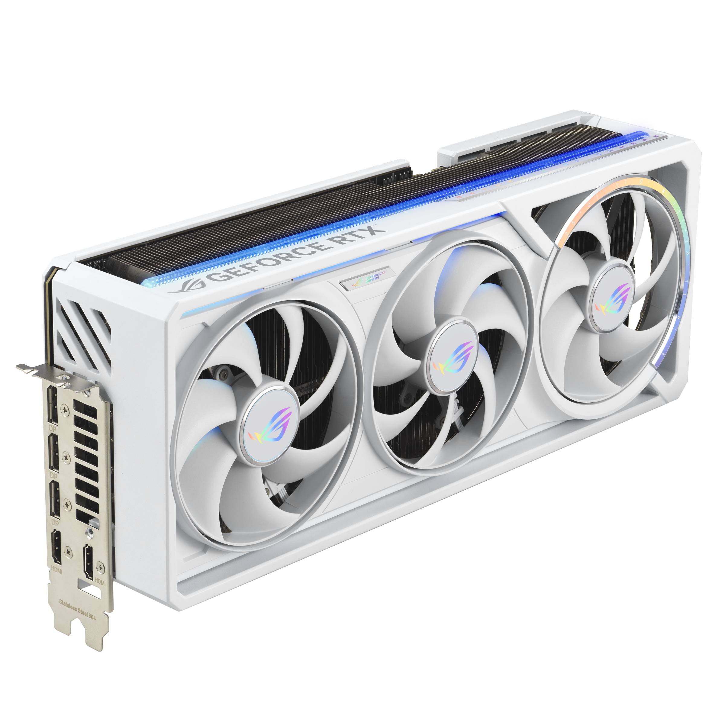 Weiße GeForce RTX-Grafikkarte mit drei großen Kühlventilatoren und RGB-Beleuchtung, gezeigt auf schwarzem Hintergrund.