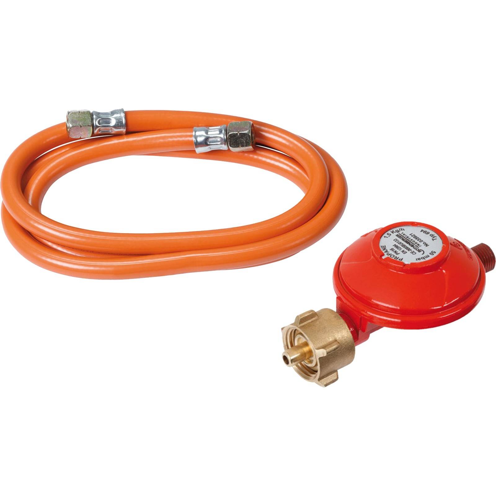 Ein orangefarbener Gasschlauch, der an einen roten Gasregler mit einem Messinggewinde angeschlossen ist, der zum Anschließen von Gasflaschen an Geräte verwendet wird.