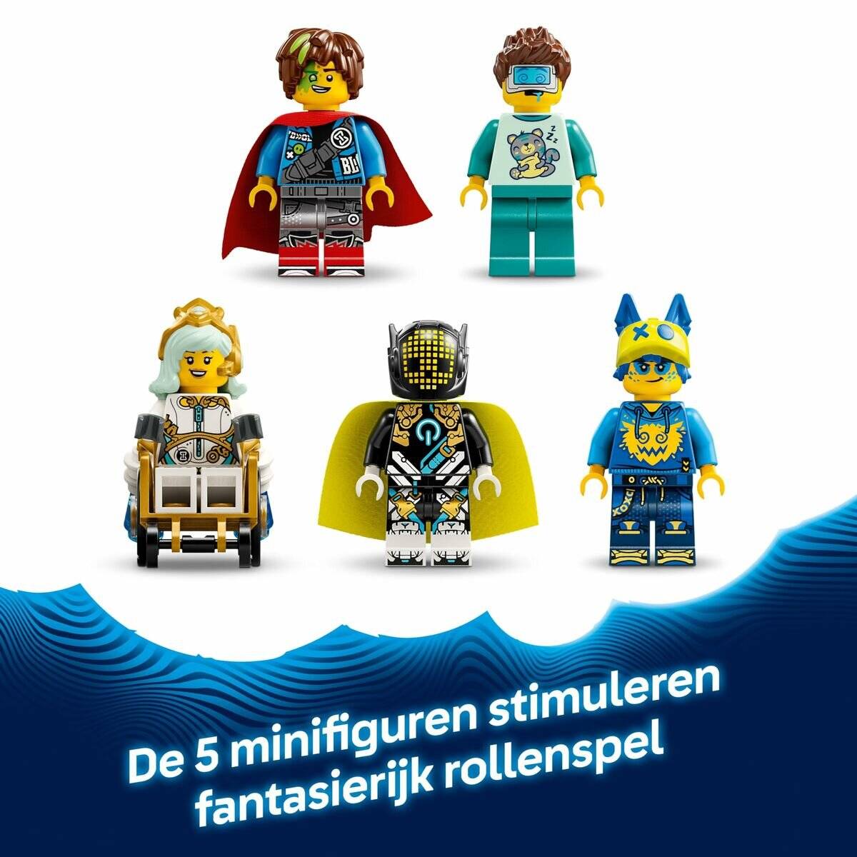 Fünf LEGO-Minifiguren in verschiedenen Kostümen auf einem blauen Wellenhintergrund mit deutschem Text, der lautet „Die 5 Minifiguren fördern fantasievolles Rollenspiel