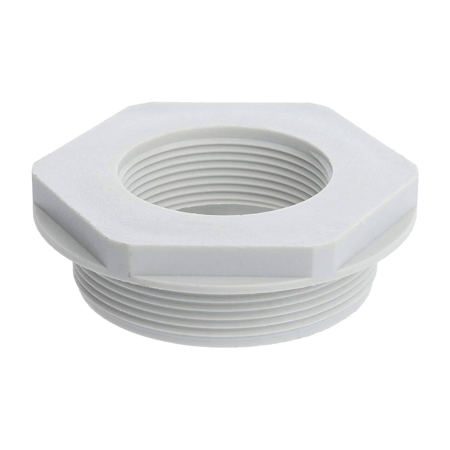 Eine weiße sechseckige PVC-Reduziermuffe mit Gewinde, die für Sanitäranwendungen konzipiert ist und über Innen- und Außengewinde zur Rohrverbindung verfügt.