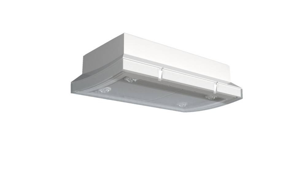 Deckenmontierte LED-Leuchte in rechteckiger Form mit transparenter Abdeckung und vier integrierten Kleinspots.