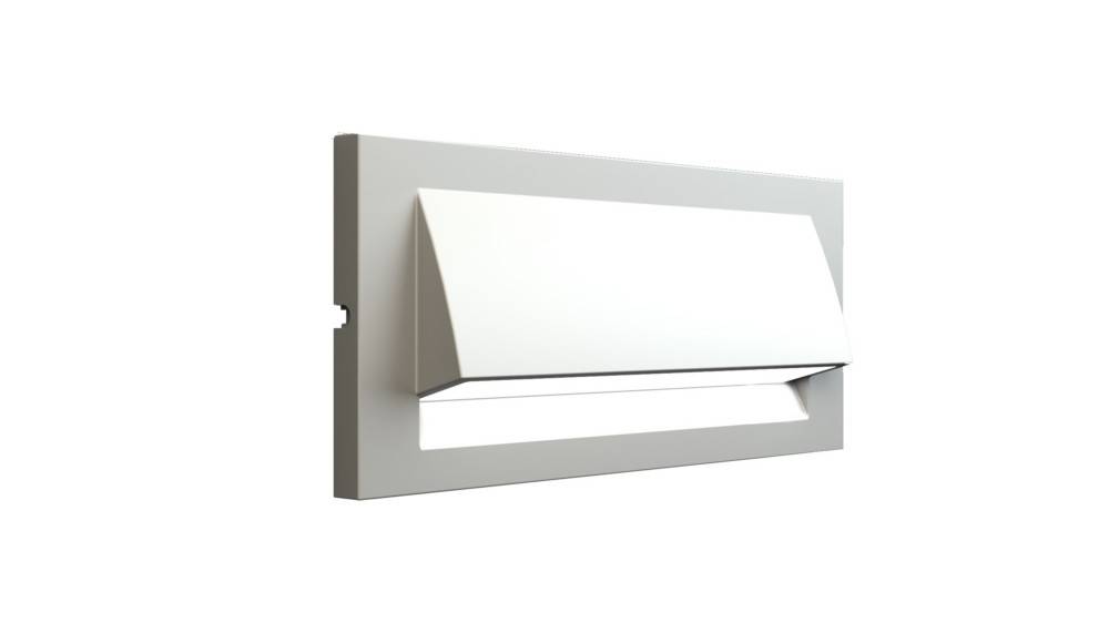 Eine elegante, moderne wandmontierte LED-Leuchte mit rechteckigem Design und abgewinkelter Abdeckung, geeignet für zeitgenössische Innenräume.