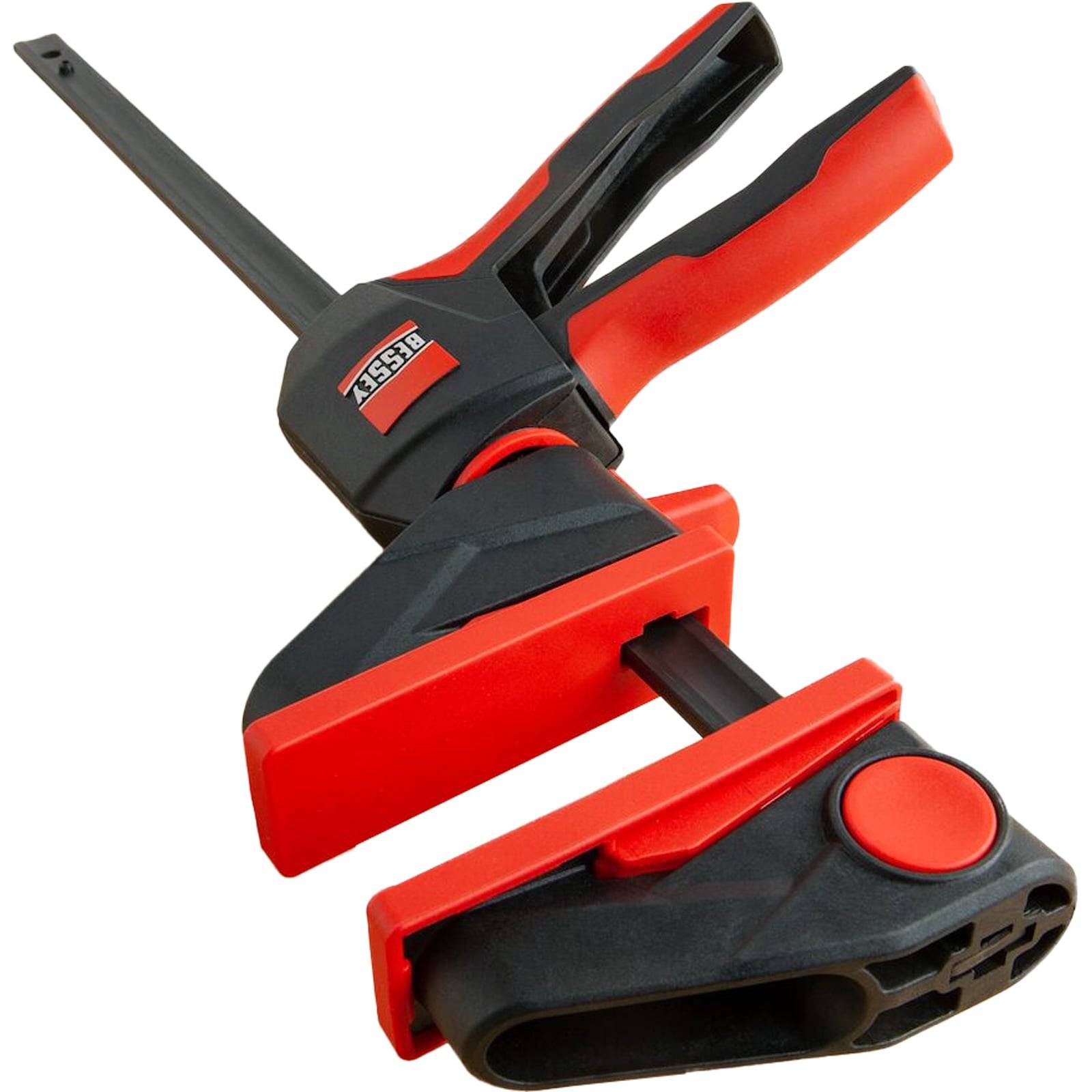 Ein rot-schwarzer Schnellspann-Schraubzwinge mit ergonomischen Griffen und großer Klemmfläche, die für sicheres und effizientes Greifen konzipiert ist.
