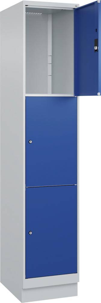 Fächerschrank CLASSIC B400xT500xH1950 mm RAL 7035/5010, 1x3 Fächermit 100 mm hohem Sockel - Artikel: 7830373111