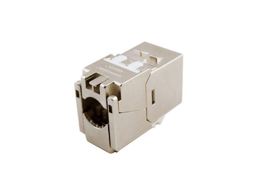 Metallischer Ethernet-/RJ45-Netzwerkbuchse auf weißem Hintergrund