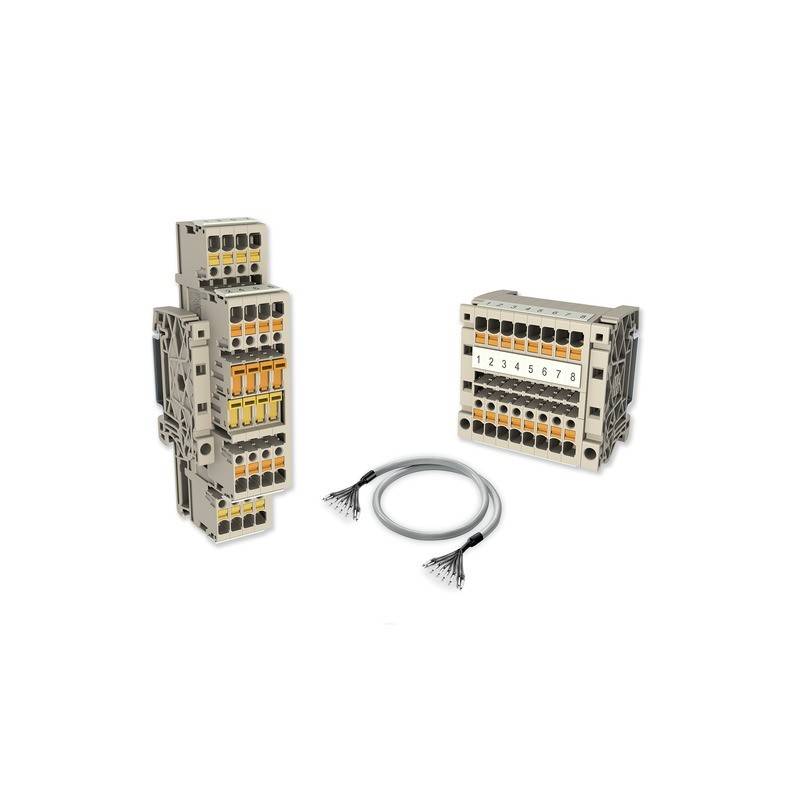 Elektrische Klemmleisten mit nummerierten Schlitzen und einem Verbindungskabel, verwendet für geordnete Verdrahtung und Schaltungsverbindungen.