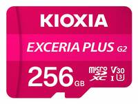 Kioxia Exceria Plus 256 GB microSDXC UHS-I, V30, A1 Speicherkarte, rotes Design, mit Betonung auf Speicherkapazität und Geschwindigkeitsklasse.