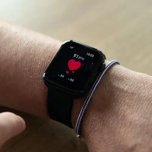 Kendox LifeTracker - Smartwatch Damen & Herren - Fitness-Uhr - Telefonfunktion - Fitnesstracker - iOS & Android – Schlafanalyse - Schrittzähler - Kendox LifeTracker - Smartwatch Damen & Herren - Fitness-Uhr - Telefonfunktion - Fitnesstracker - iOS & Android – Schlafanalyse - Schrittzähler -