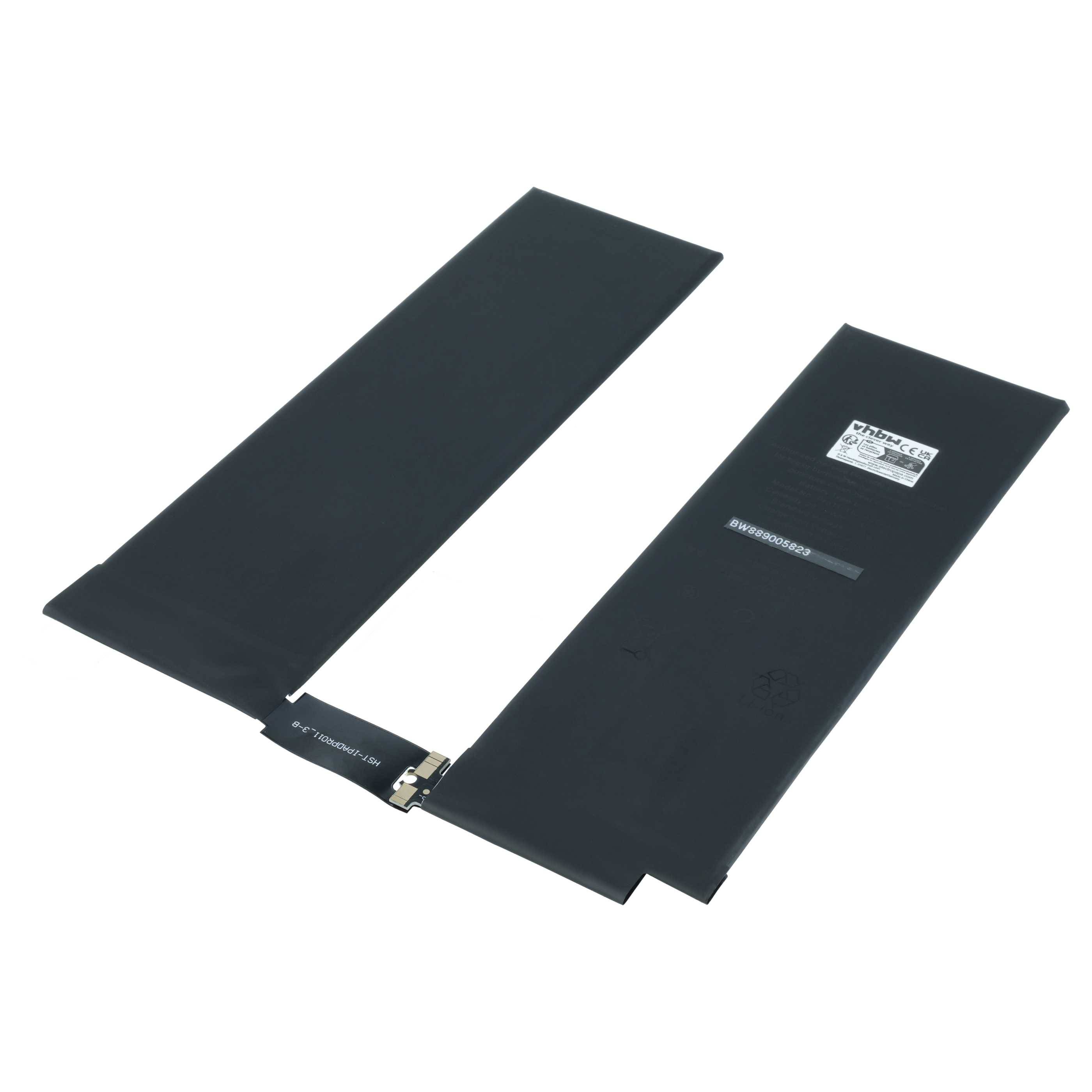 Eine rechteckige schwarze Laptop-Batterie mit einem Anschlusskabel an einem Ende, die ihr kompaktes Design für den internen Geräteaustausch zeigt.