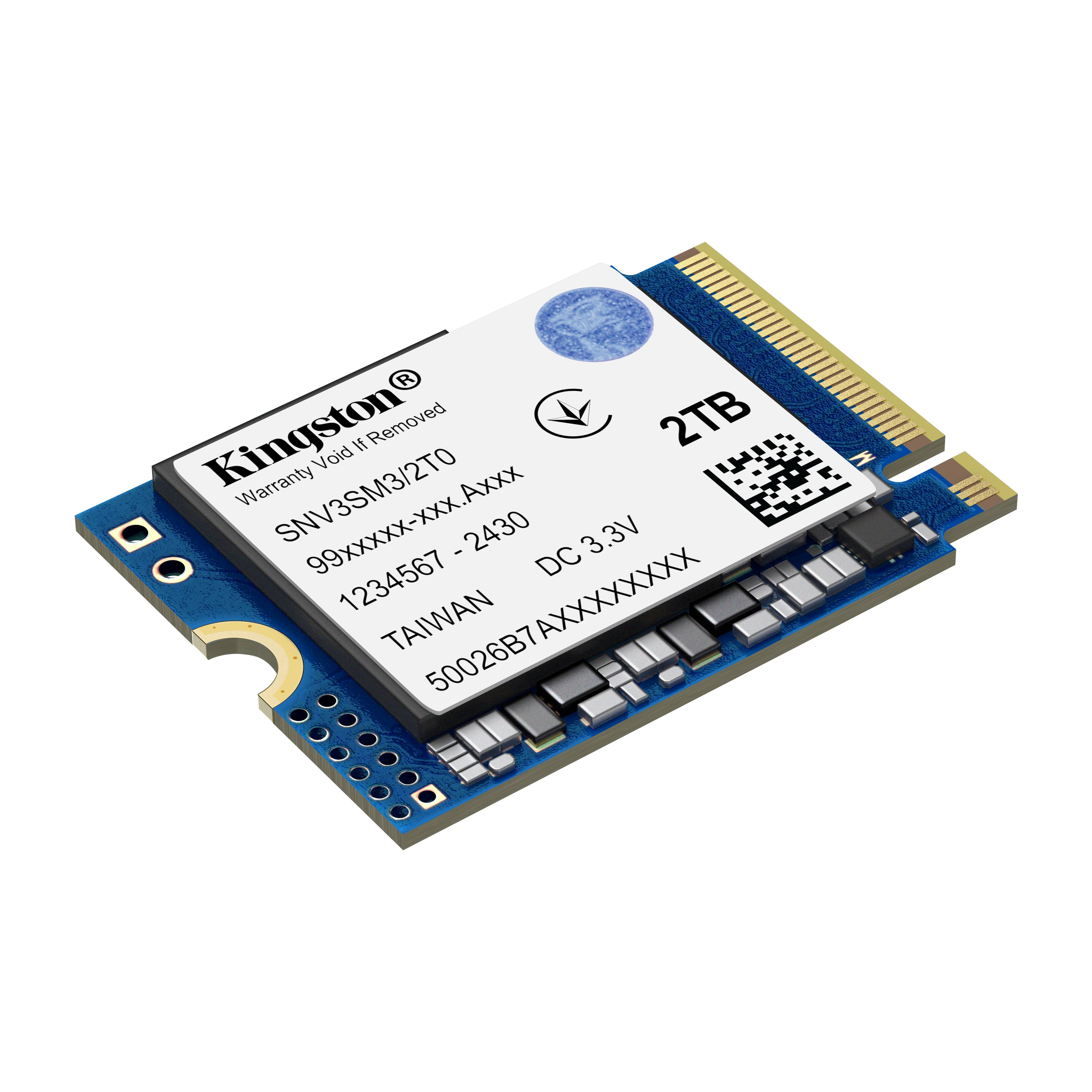 Kingston 2TB M.2 SSD-Modul auf einer blauen Leiterplatte mit goldener Steckkantenkante.
