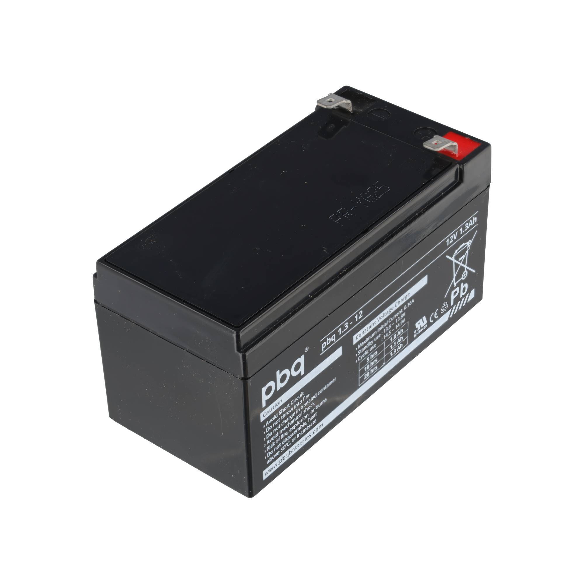 Schwarze wiederaufladbare versiegelte Blei-Säure-Batterie mit zwei Anschlüssen oben und Seitenetikett, auf weißem Hintergrund abgebildet.