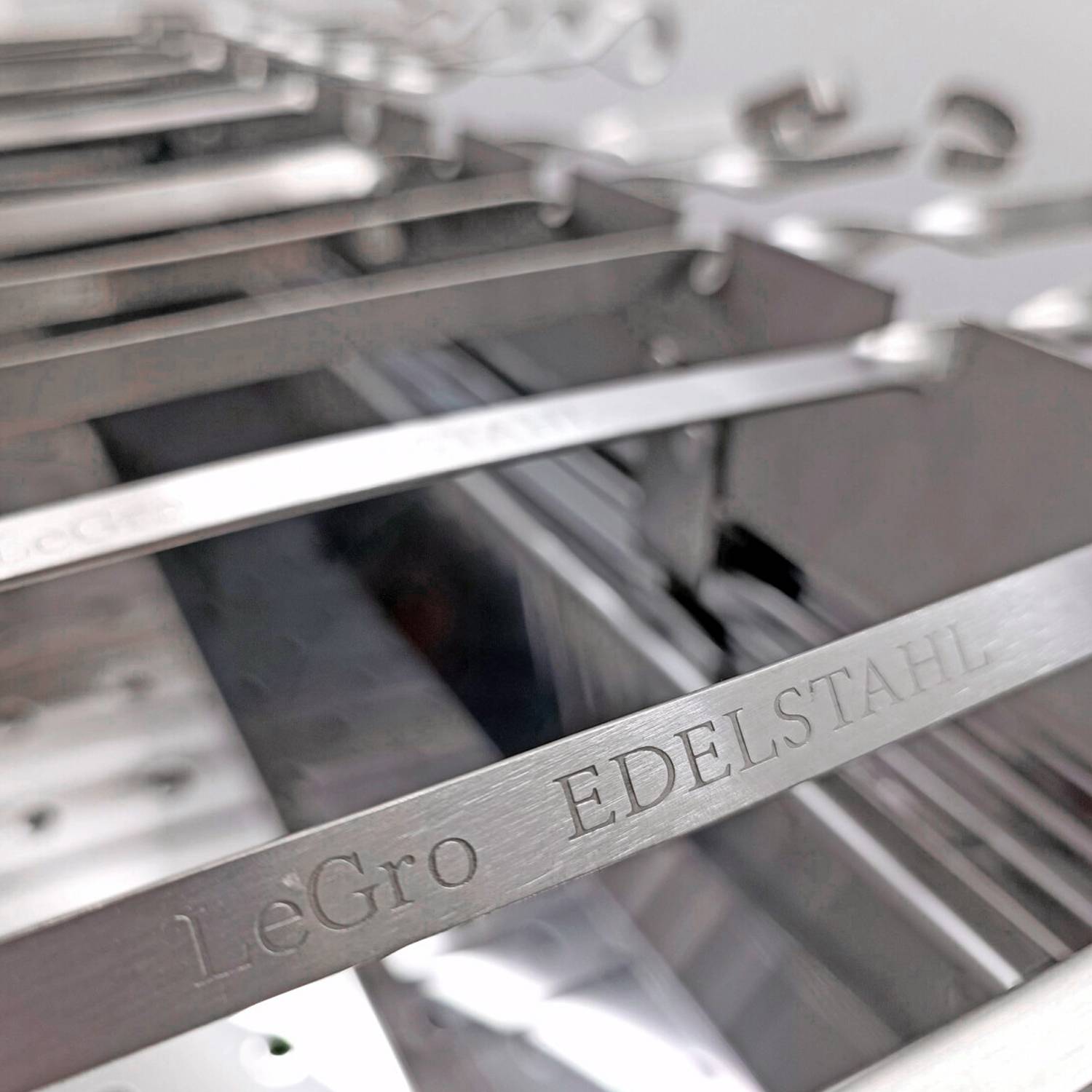 Mangal President Set mit 11er Drehspieß Motor Powerbank und Spießen