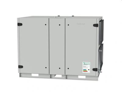 Graue industrielle HVAC-Lüftungsanlage mit Zugangsklappen und seitlichen Kanalverbindungen auf weißem Hintergrund