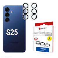 Samsung Galaxy S25 Smartphone mit drei Kameras und Kameraobjektivschutzglas. Verpackung von zwei Schutzfolien wird ebenfalls gezeigt.