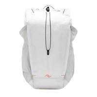 Peak Design Outdoor Backpack 45L Wanderrucksack - Cloud (Weiß) Peak Design Outdoor Backpack 45L Wanderrucksack - Cloud (Weiß)