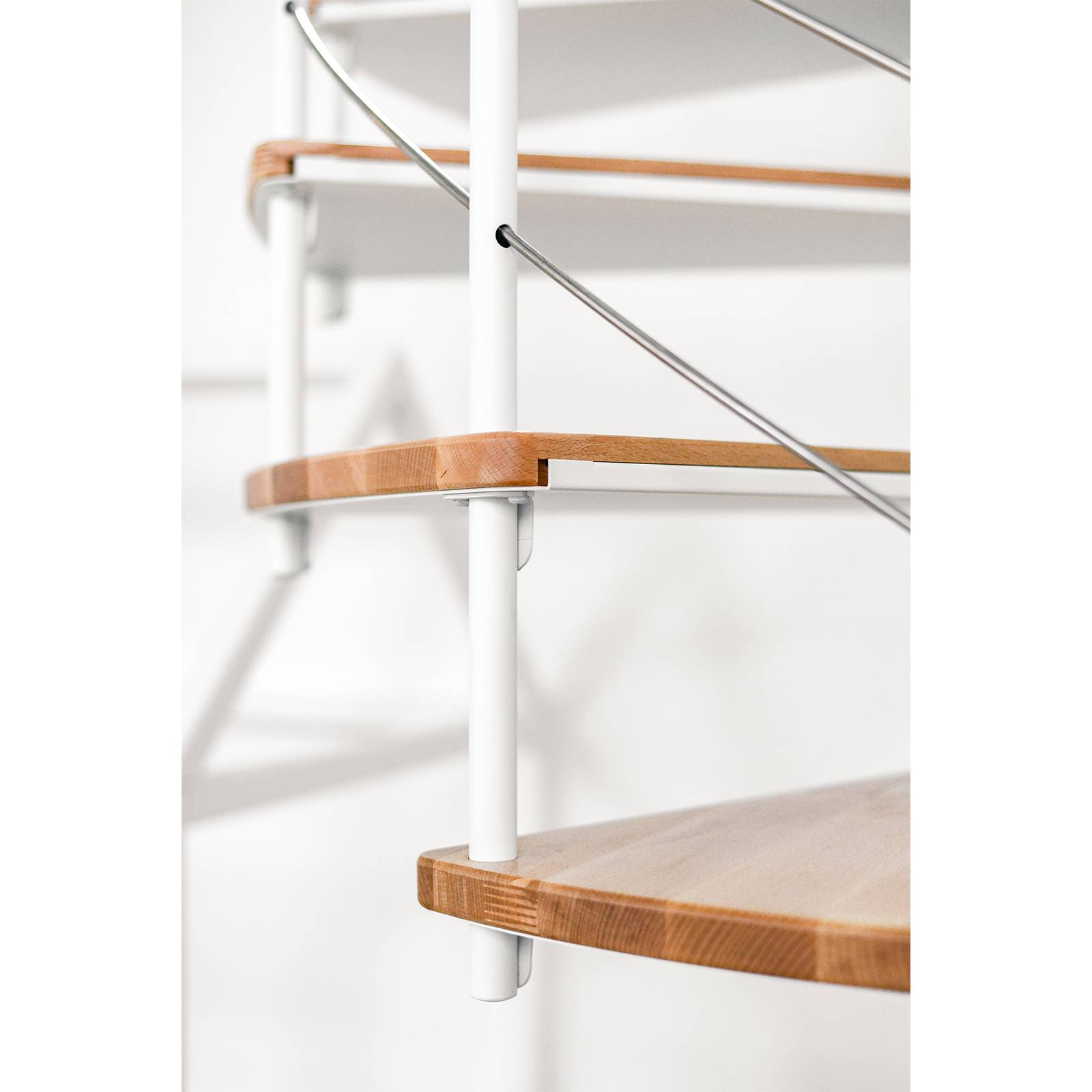 Minka Spindeltreppe Fusion 37 - 295cm Geschosshöhe Eiche Weiß 160cm Durchmesser